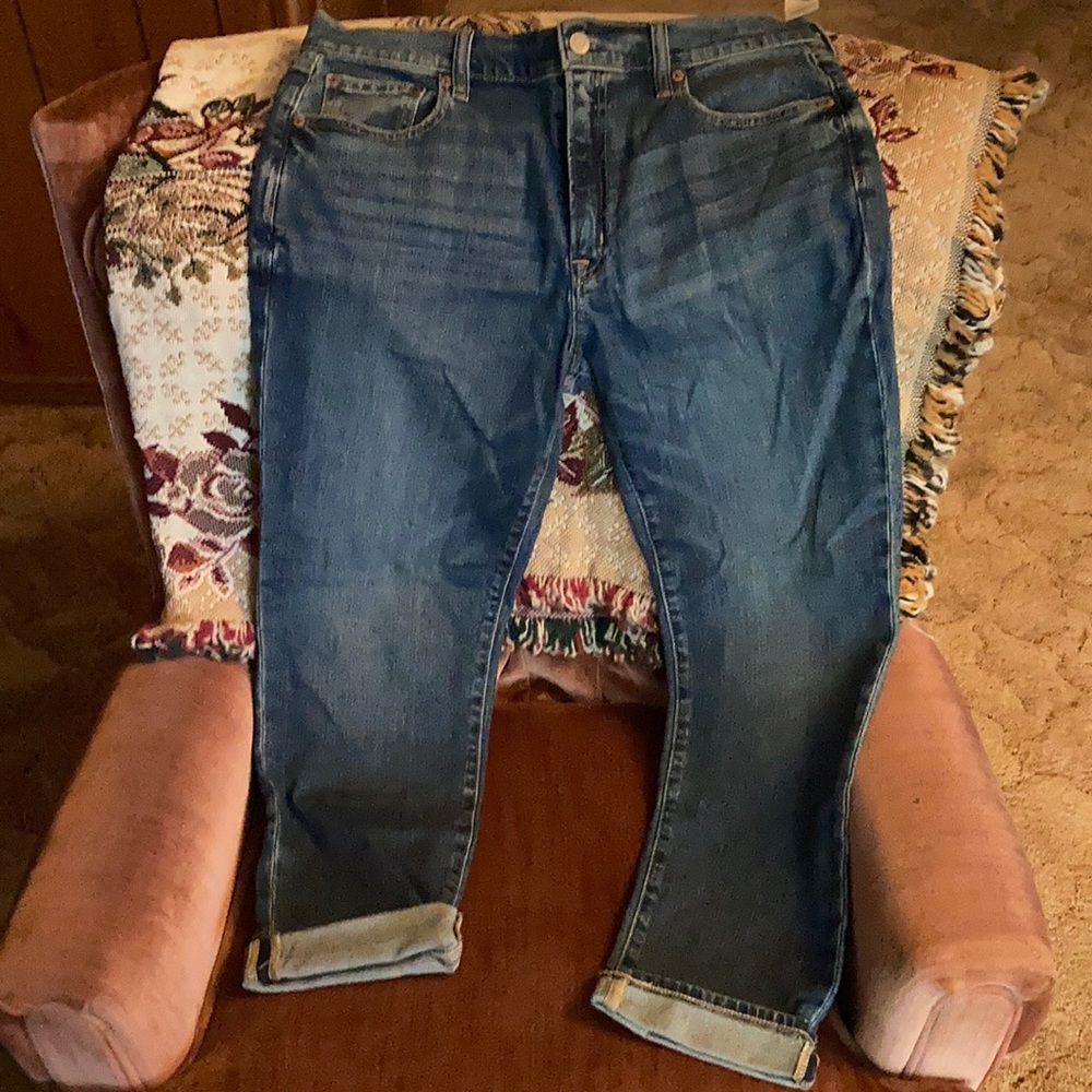 GAP Girlfriend mid rise jeans. Size 30/10. Tapered, and low stretch. New w/tags
